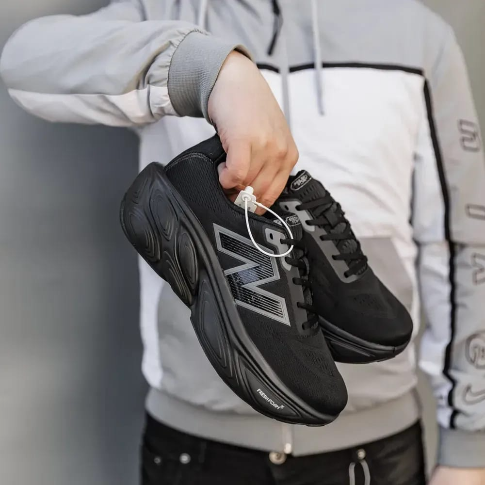 New Balance Fresh Foam x More Evoz V5 Triple Black